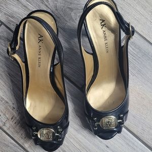 Anne Klein heels 7.5